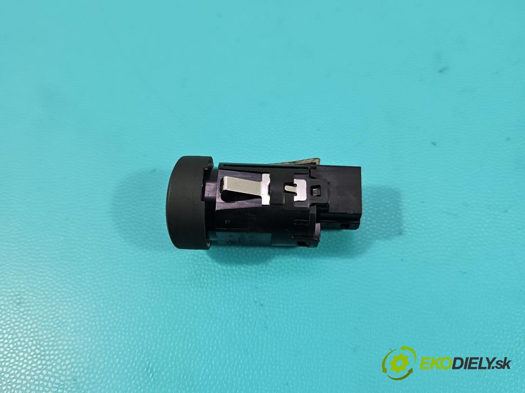 Skoda Superb IV 2023- 2.0 TDI 150 HP automatic 110 kW 1968 cm3 5- prepínač ostatné 57H959839