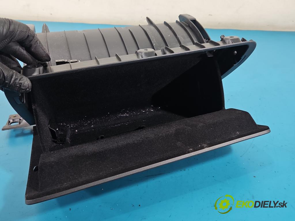 Skoda Superb IV 2023- 2.0 TDI 150 HP automatic 110 kW 1968 cm3 5- kastlík 3J1857097