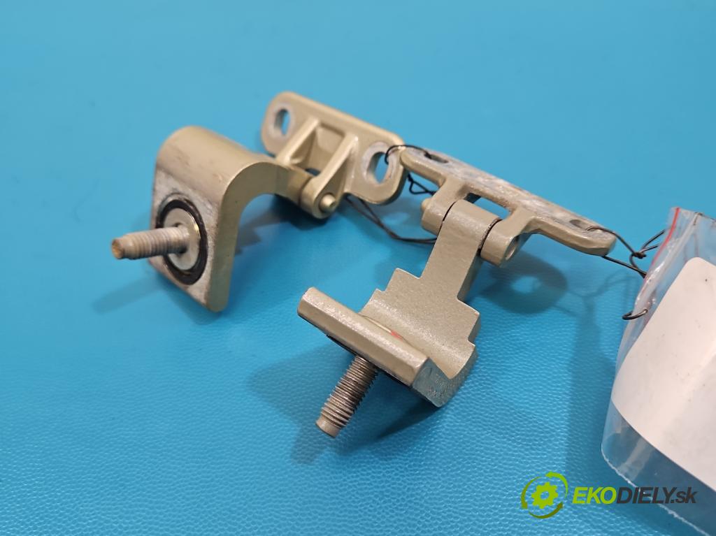 Skoda Superb IV 2023- 2.0 TDI 150 HP automatic 110 kW 1968 cm3 5- Závěs: kufrové dvere zadné 8V3827299B