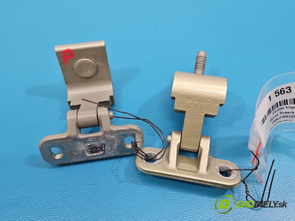 Skoda Superb IV 2023- 2.0 TDI 150 HP automatic 110 kW 1968 cm3 5- Závěs: kufrové dvere zadné 8V3827299B