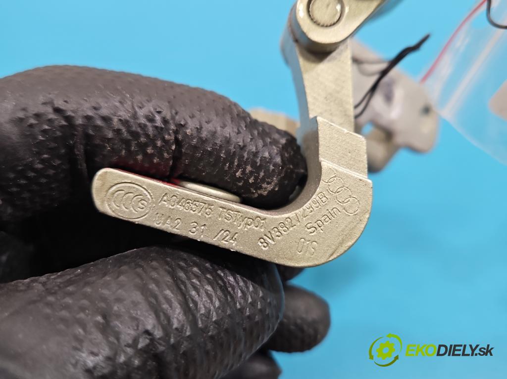 Skoda Superb IV 2023- 2.0 TDI 150 HP automatic 110 kW 1968 cm3 5- Závěs: kufrové dvere zadné 8V3827299B