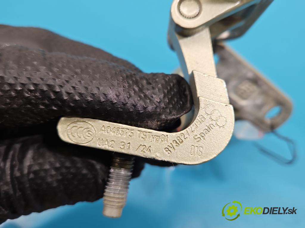 Skoda Superb IV 2023- 2.0 TDI 150 HP automatic 110 kW 1968 cm3 5- Závěs: kufrové dvere zadné 8V3827299B