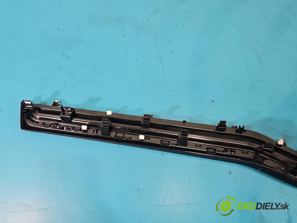 Skoda Superb IV 2023- 2.0 TDI 150 hp automatic 110 kW 1968 cm3 5- Mřížka: topení medián: 3P1853328 (Mřížka topení)