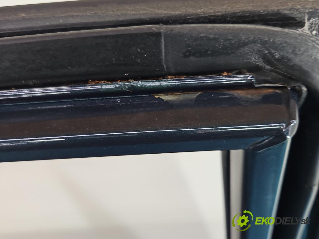 Kia Ceed I 2006-2012 2.0 crdi 140 hp manual 103 kW 1991 cm3 5- dveře zadní levé  (Klika dveří ostatní)