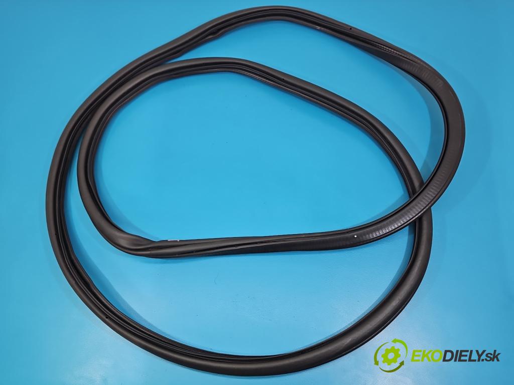 Skoda Superb IV 2023- 2.0 TDI 150 hp automatic 110 kW 1968 cm3 5- Těsnění: dveře přední levé 3J0867911