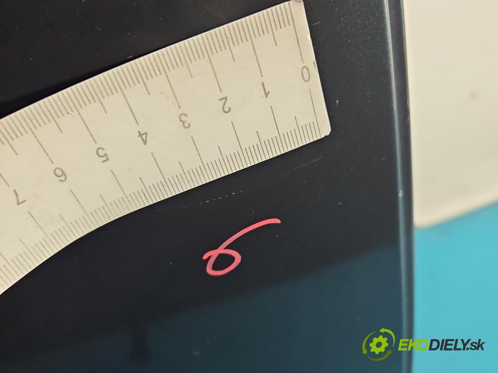 Kia Ceed I 2006-2012 2.0 crdi 140 hp manual 103 kW 1991 cm3 5- dveře zadní pravé  (Klika dveří ostatní)