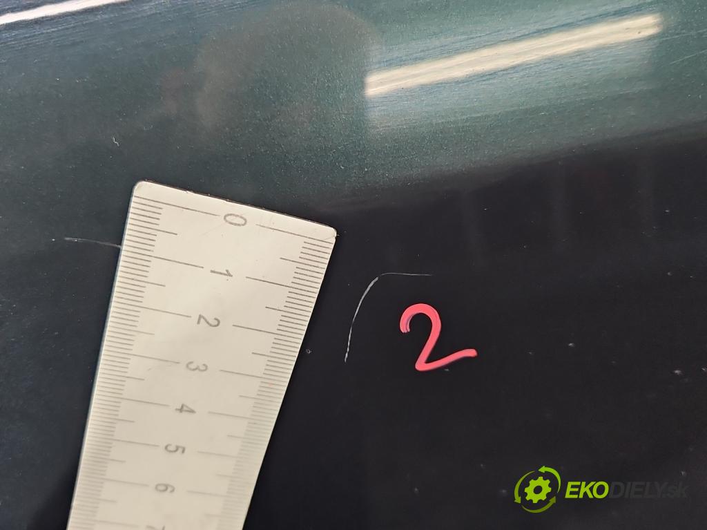 Kia Ceed I 2006-2012 2.0 crdi 140 hp manual 103 kW 1991 cm3 5- dveře zadní pravé  (Klika dveří ostatní)