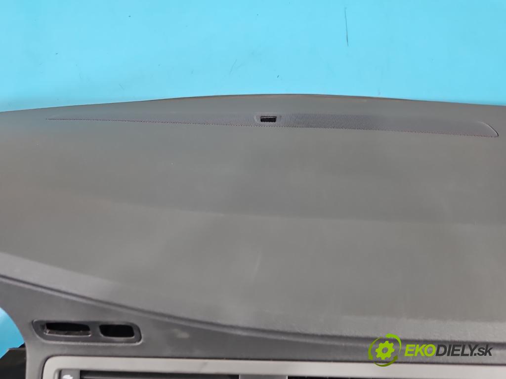 Volvo V70 III 2007-2016 2.0 16V 145 HP manual 107 kW 1999 cm3 5- kokpit,pristrojová doska rozdeľovacia