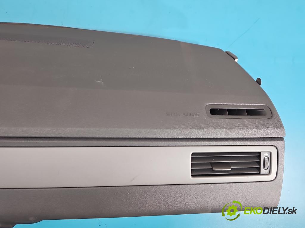 Volvo V70 III 2007-2016 2.0 16V 145 HP manual 107 kW 1999 cm3 5- kokpit,pristrojová doska rozdeľovacia