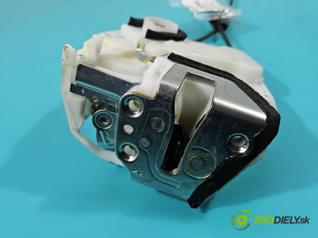 Suzuki Swift Mk7 2010-2017 1.2 16V 94 HP manual 69 kW 1242 cm3 5- zámok zadné pravý 82301-68LA1