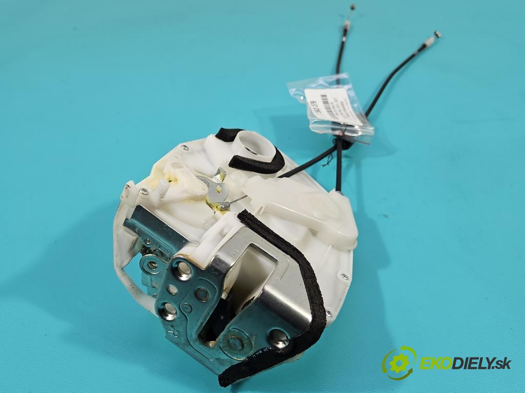 Suzuki Swift Mk7 2010-2017 1.2 16V 94 HP manual 69 kW 1242 cm3 5- zámok zadné pravý 82301-68LA1