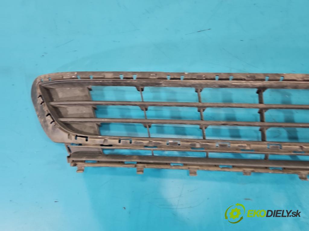 Vw Golf VII 2012-2020 1.2 TSI 86 hp manual 63 kW 1197 cm3 5- Zaślepka: mřížka: nárazníku medián: 5G0853677