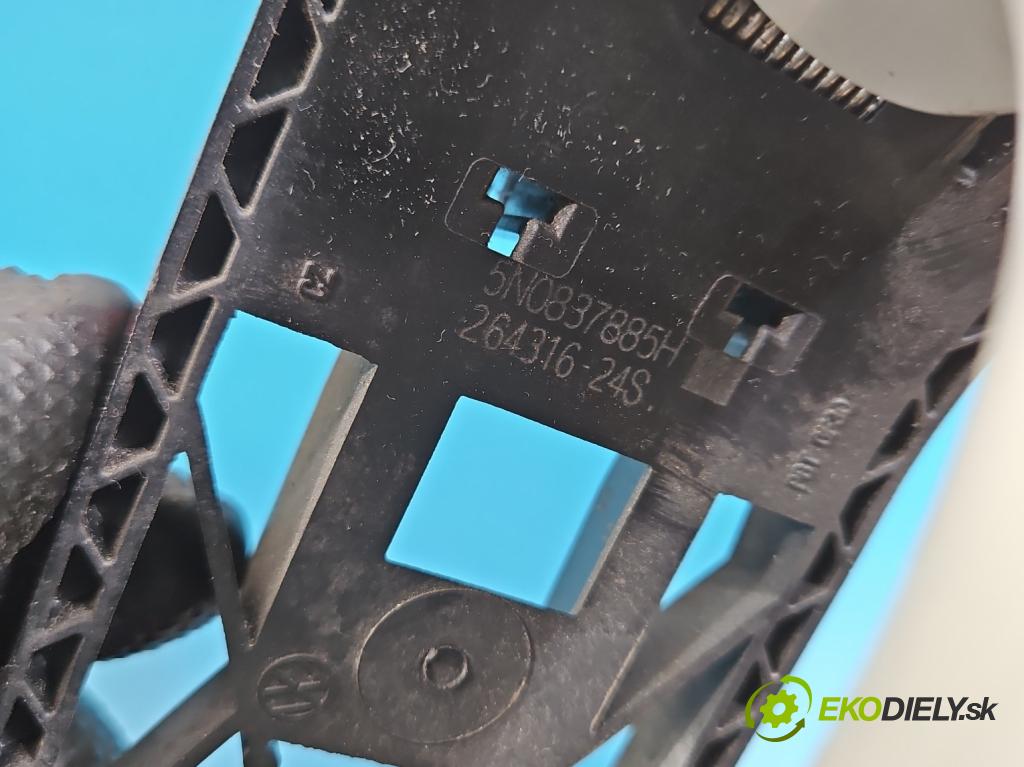 Vw Golf VII 2012-2020 1.2 TSI 86 hp manual 63 kW 1197 cm3 5- klika přední levé 5N0837885H (Vnější přední levá klika dveří)