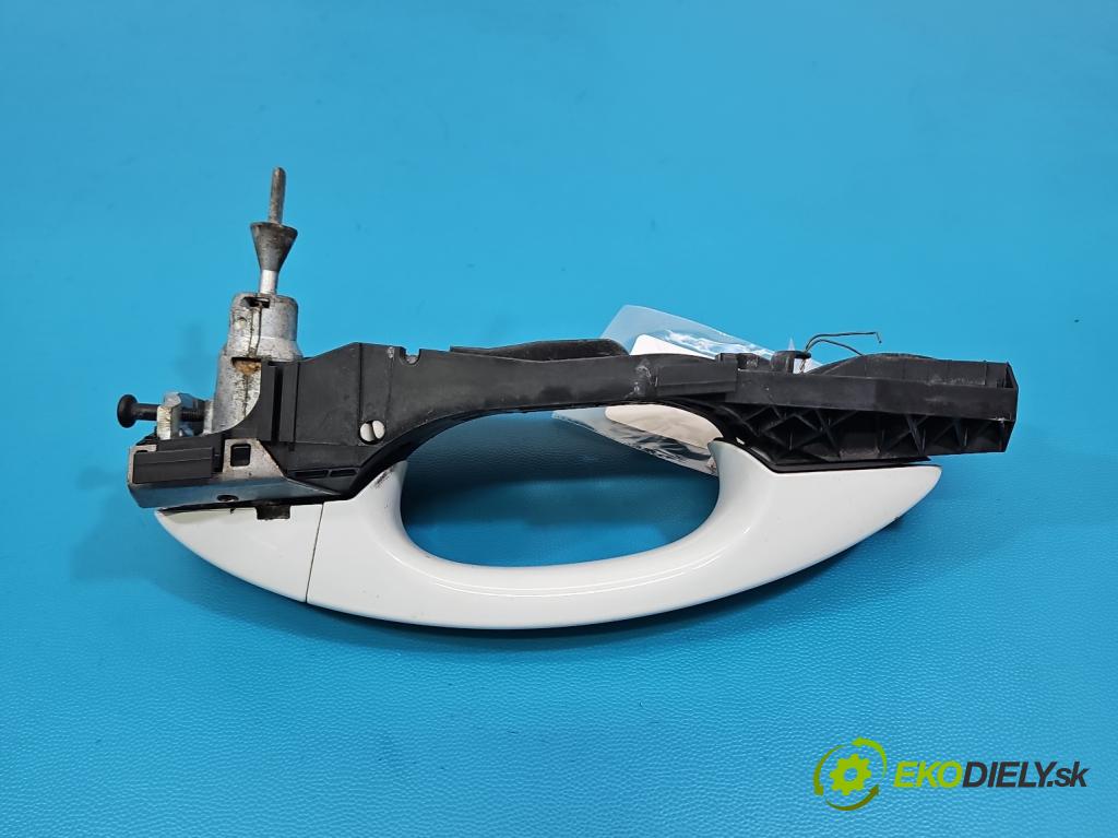 Vw Golf VII 2012-2020 1.2 TSI 86 hp manual 63 kW 1197 cm3 5- klika přední levé 5N0837885H (Vnější přední levá klika dveří)