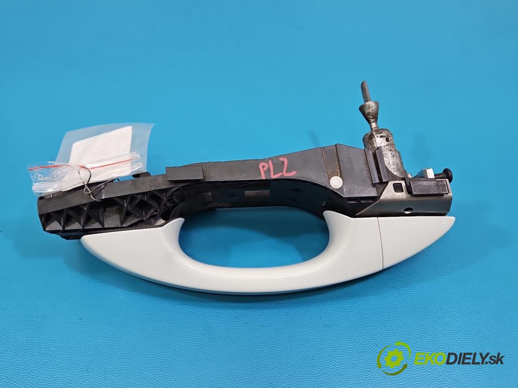 Vw Golf VII 2012-2020 1.2 TSI 86 hp manual 63 kW 1197 cm3 5- klika přední levé 5N0837885H (Vnější přední levá klika dveří)