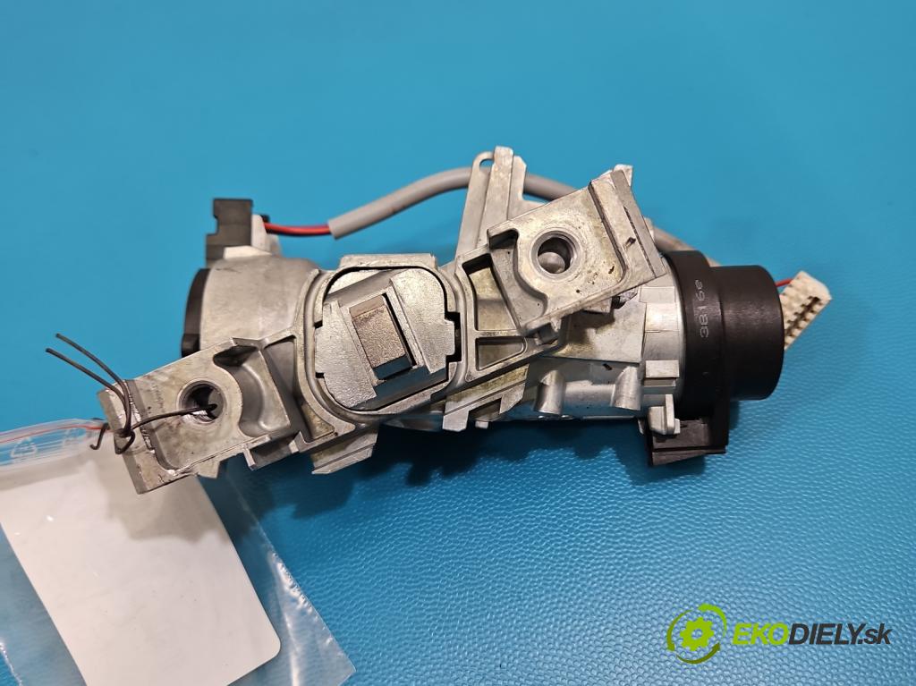 Vw Golf VII 2012-2020 1.2 TSI 86 HP manual 63 kW 1197 cm3 5- Spínačka 5Q0905865 (Spínacia skrinka)