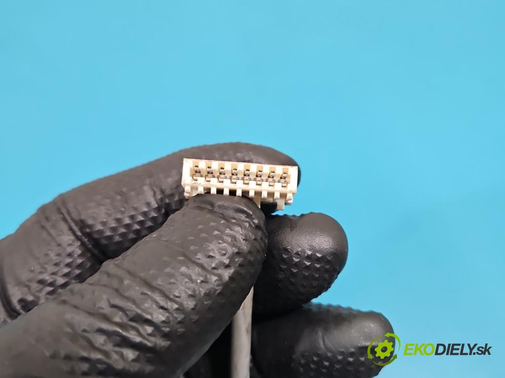 Vw Golf VII 2012-2020 1.2 TSI 86 HP manual 63 kW 1197 cm3 5- Spínačka 5Q0905865 (Spínacia skrinka)