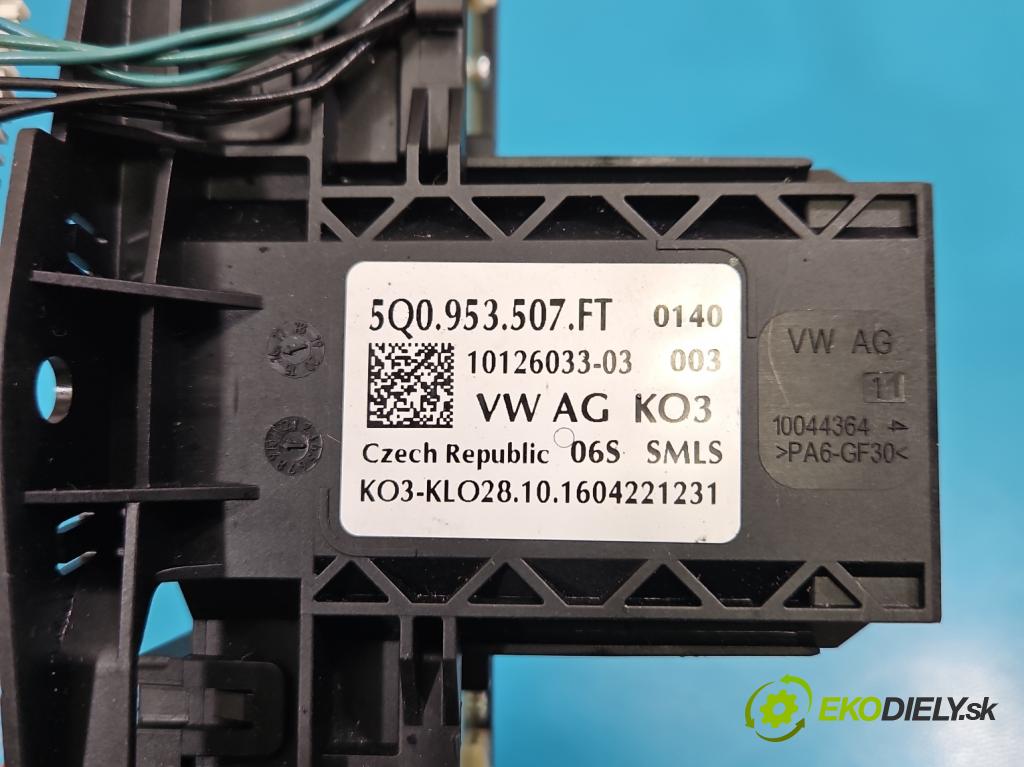 Vw Golf VII 2012-2020 1.2 TSI 86 HP manual 63 kW 1197 cm3 5- prepínač komplex: 5Q0953507FT (Prepínacie páčky pod volantom)