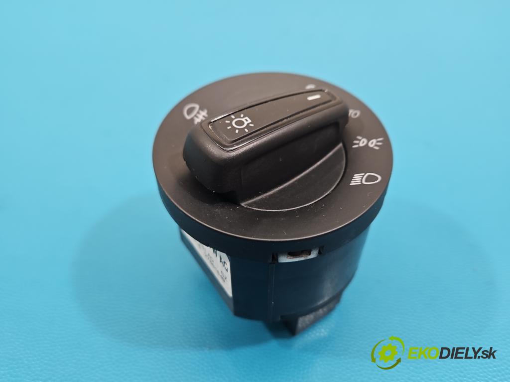 Vw Golf VII 2012-2020 1.2 TSI 86 HP manual 63 kW 1197 cm3 5- prepínač světla: na doska: 5G0941431AQ