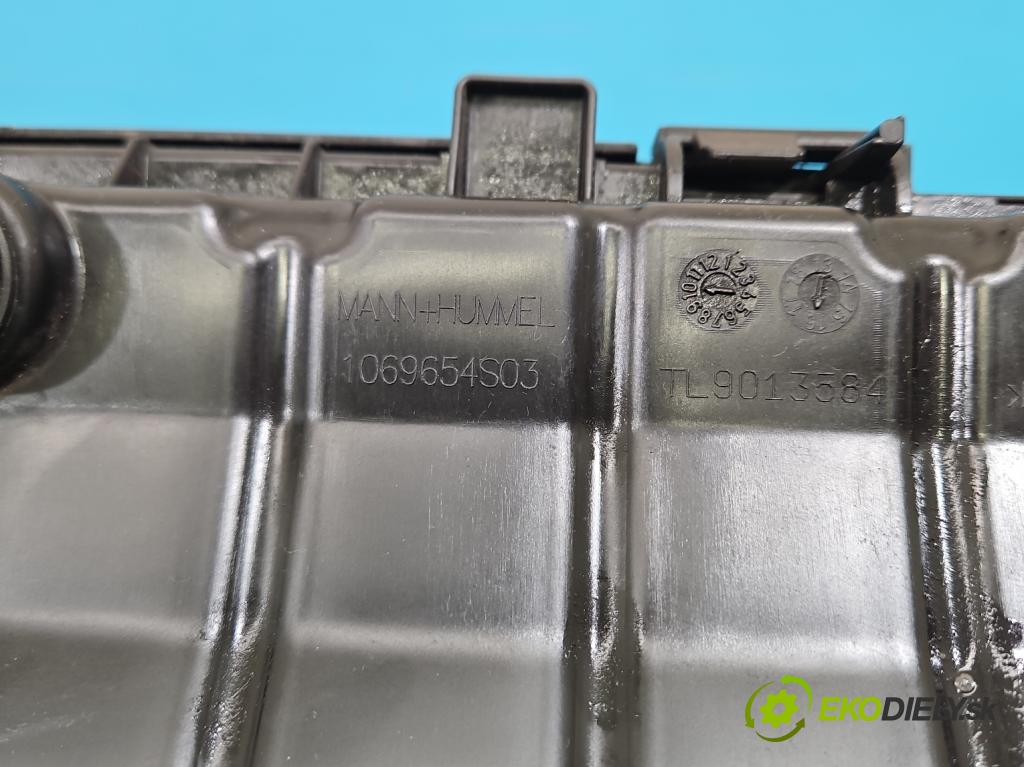 Vw Golf VII 2012-2020 1.2 TSI 86 hp manual 63 kW 1197 cm3 5- obal filtra vzduchu 04E129611G (Kryt vzduchového filtru)