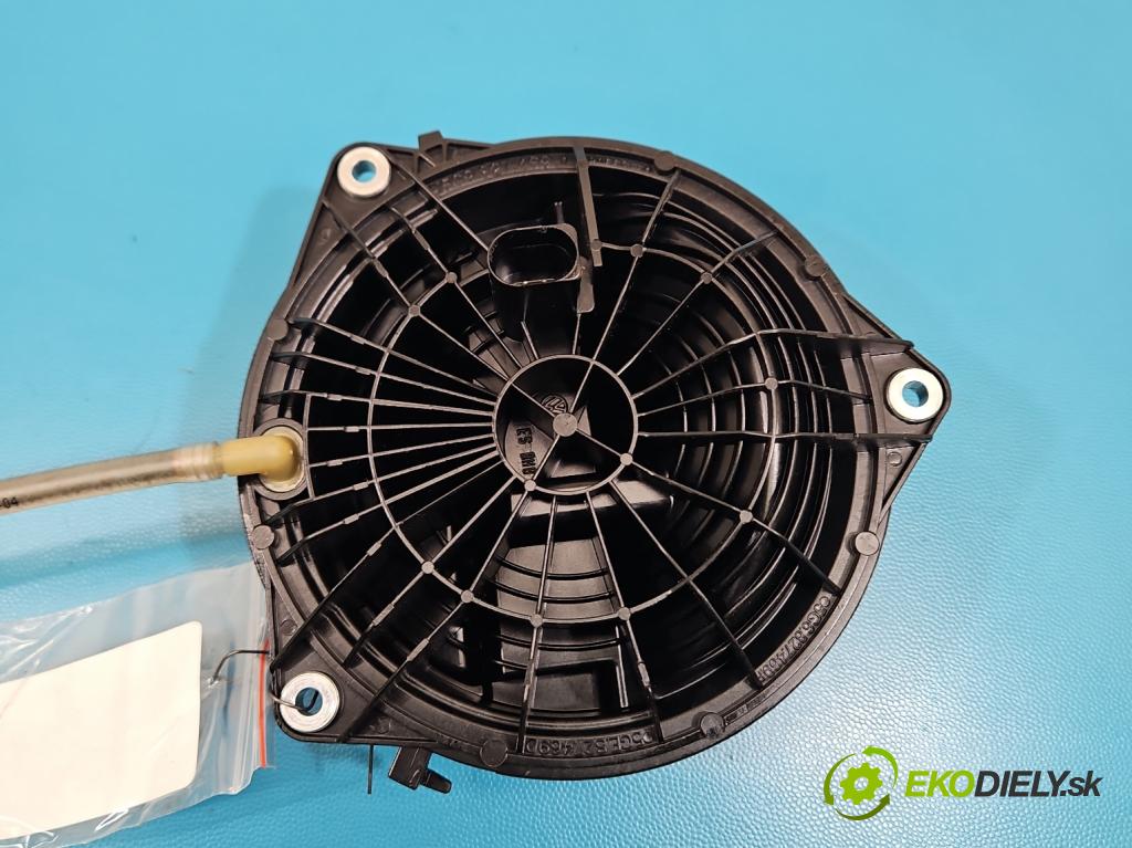 Vw Golf VII 2012-2020 1.2 TSI 86 HP manual 63 kW 1197 cm3 5- rukoväť kufrové dvere zadné 5G9827469D