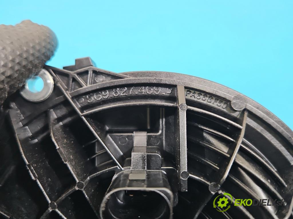 Vw Golf VII 2012-2020 1.2 TSI 86 HP manual 63 kW 1197 cm3 5- rukoväť kufrové dvere zadné 5G9827469D