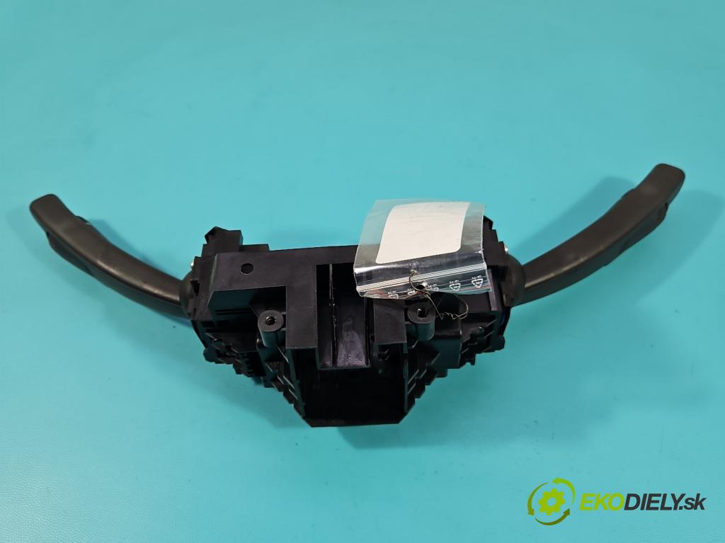 Volvo V70 III 2007-2016 2.0 16V 145 HP manual 107 kW 1999 cm3 5- prepínač komplex: 31264343 (Prepínacie páčky pod volantom)