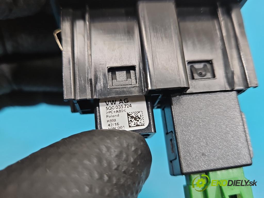 Vw Golf VII 2012-2020 1.2 TSI 86 HP manual 63 kW 1197 cm3 5- zásuvka USB 5G0035222E