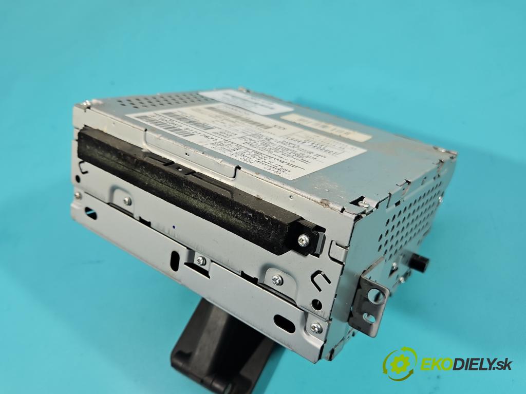 Volvo V70 III 2007-2016 2.0 16V 145 hp manual 107 kW 1999 cm3 5- Radio továrna: 31260540AA