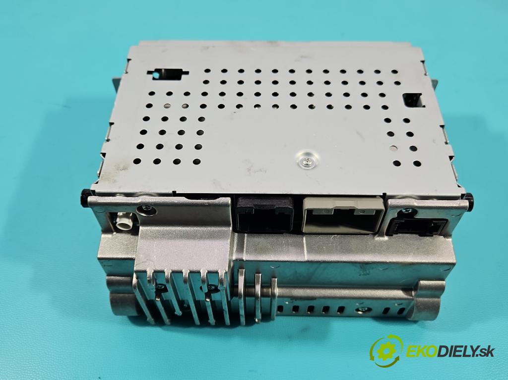 Volvo V70 III 2007-2016 2.0 16V 145 HP manual 107 kW 1999 cm3 5- Radio originál 31260540AA