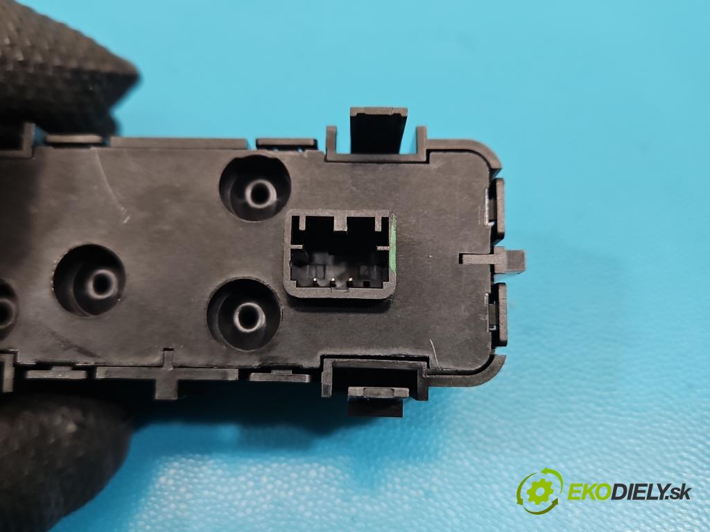 Skoda Superb IV 2023- 2.0 TDI 150 HP automatic 110 kW 1968 cm3 5- prepínač světla: na doska: 571941633