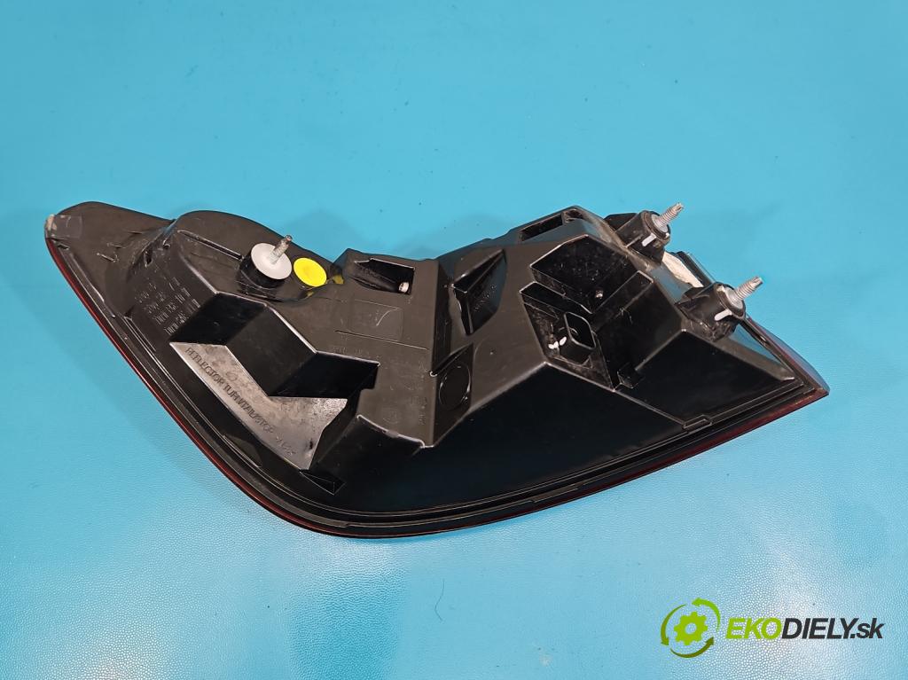 Bmw 3 G20 2018- 2.0 T 156 HP automatic 115 kW 1998 cm3 4- svetlo / reflektor zadné pravé  (Kľučka dverí ostatné)