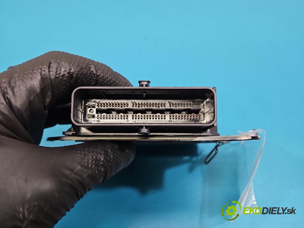 Skoda Superb IV 2023- 2.0 TDI 150 HP automatic 110 kW 1968 cm3 5- riadiaca jednotka vankúše: 5QS959655D