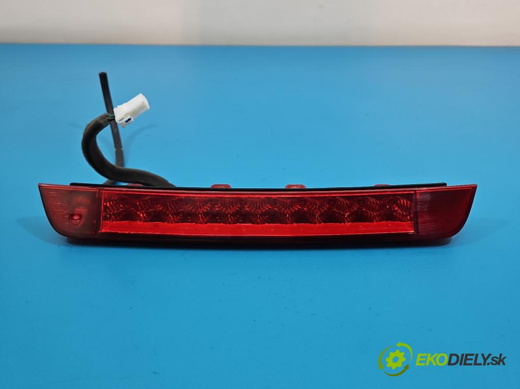 Hyundai Santa Fe III 2012–2018 2.4 GDI 190 HP automatic 140 kW 2359 cm3 5- světlo: stop: 92700-4Z000