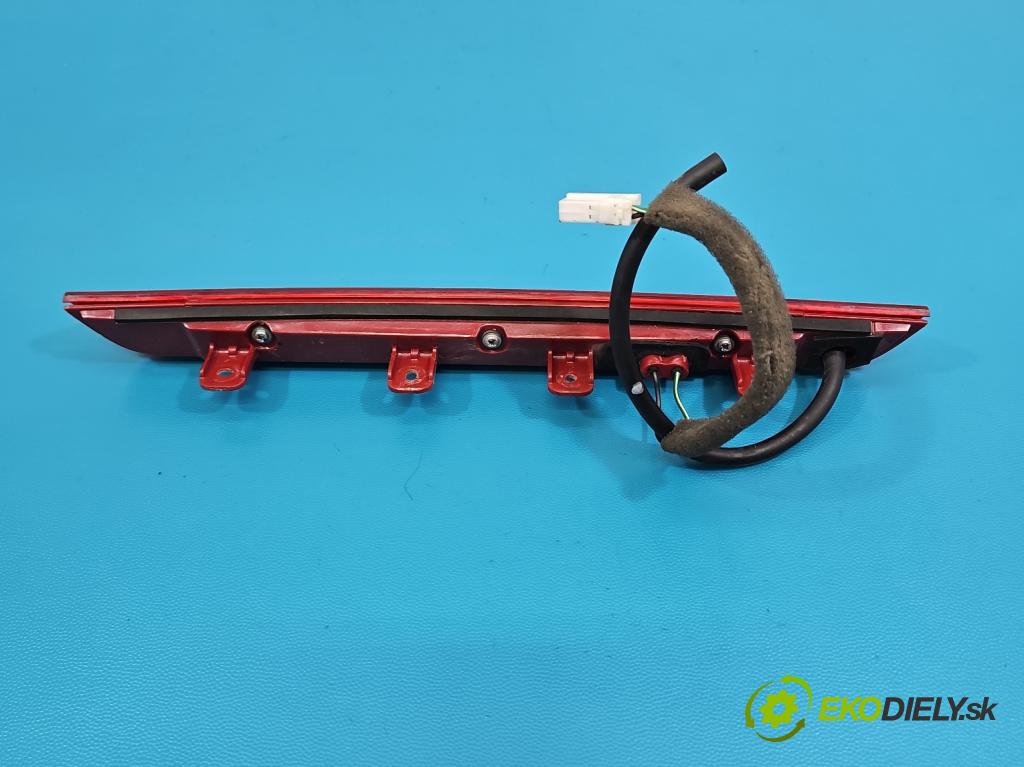 Hyundai Santa Fe III 2012–2018 2.4 GDI 190 HP automatic 140 kW 2359 cm3 5- světlo: stop: 92700-4Z000