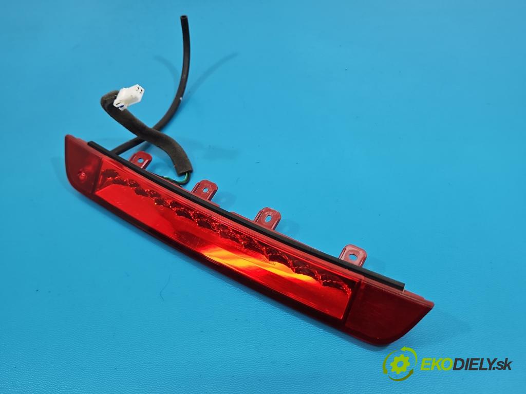 Hyundai Santa Fe III 2012–2018 2.4 GDI 190 HP automatic 140 kW 2359 cm3 5- světlo: stop: 92700-4Z000