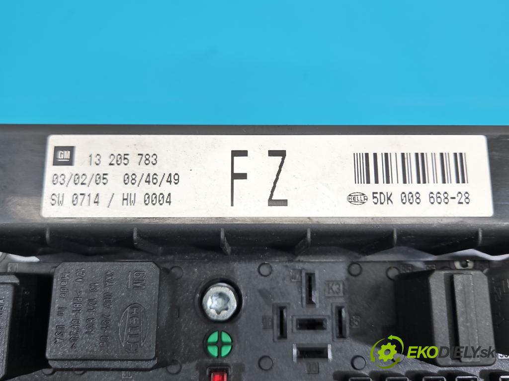 Opel Astra III 2004-2014 1.7 cdti 80 hp manual 59 kW 1686 cm3 5- skříňka pojistková 13205783 (Pojistková skříňka)