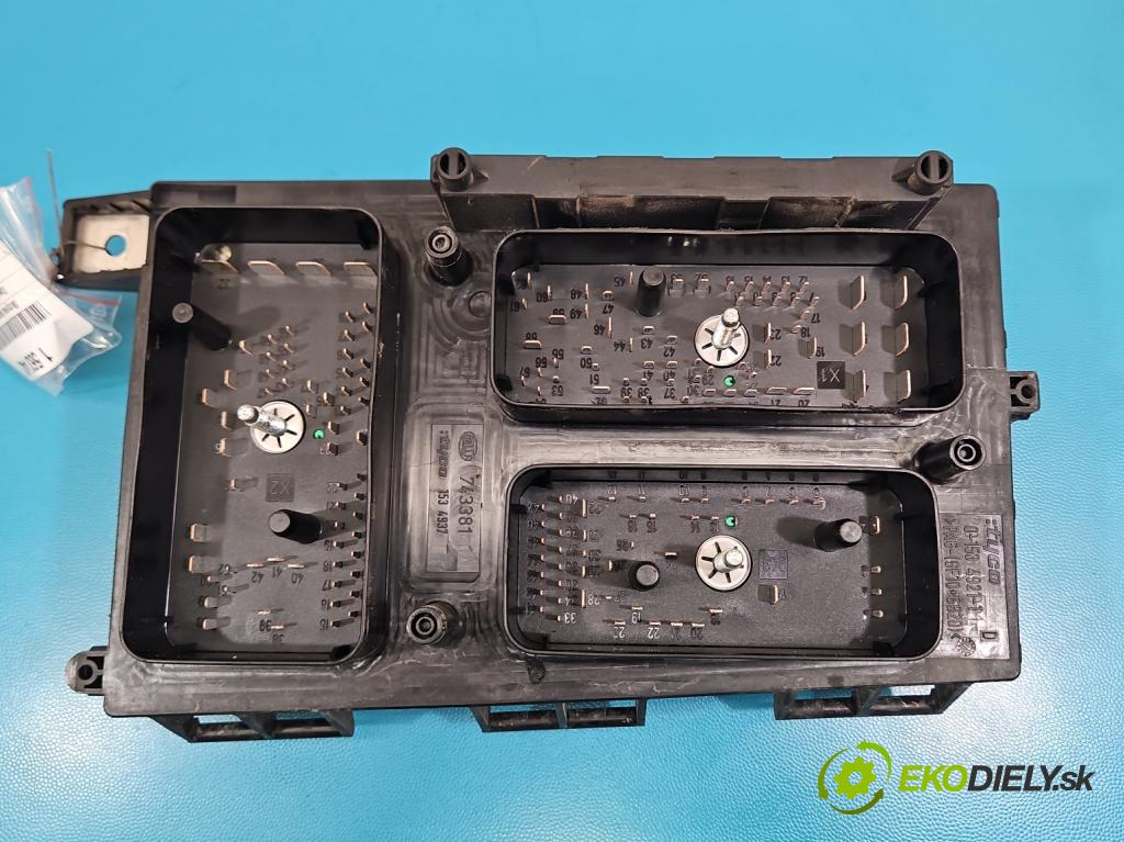 Opel Astra III 2004-2014 1.7 cdti 80 hp manual 59 kW 1686 cm3 5- skříňka pojistková 13205783 (Pojistková skříňka)