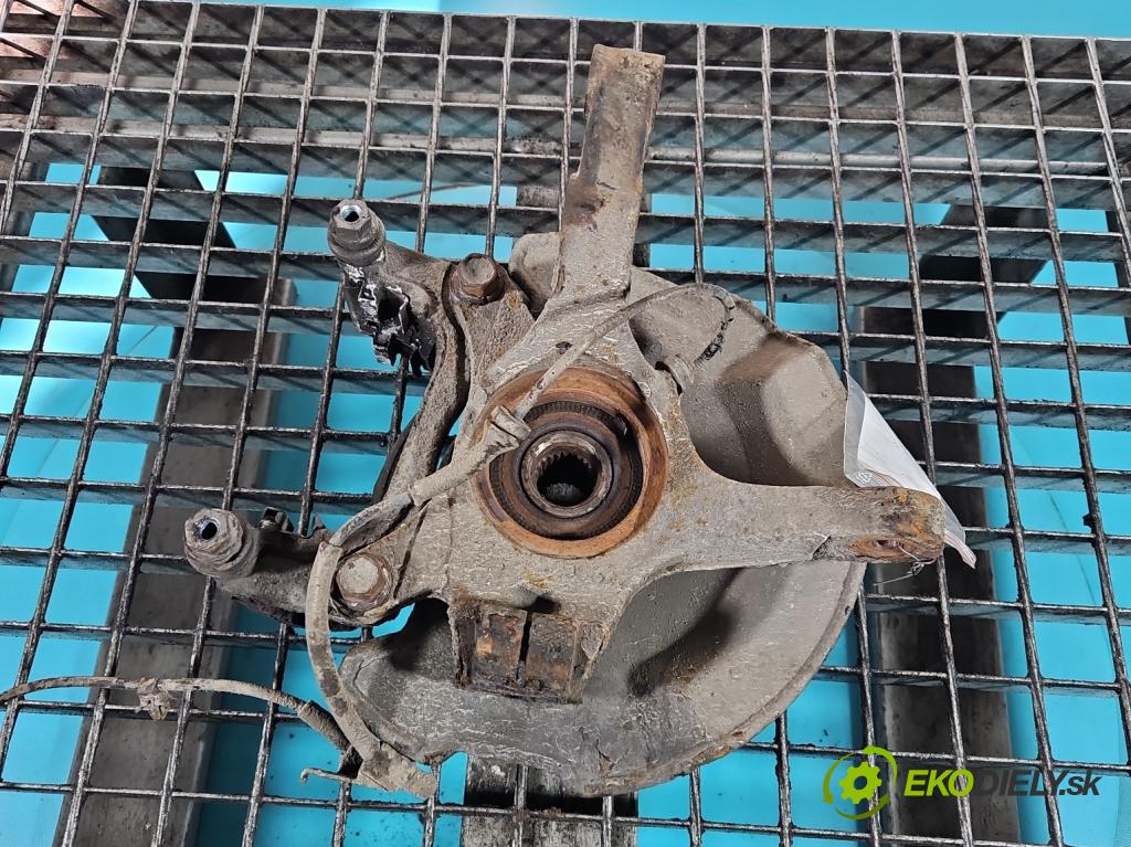 Opel Agila B 2008-2014 1.0 12V 65 HP manual 48 kW 996 cm3 5- náboj pravé  (Náboj kolesa)