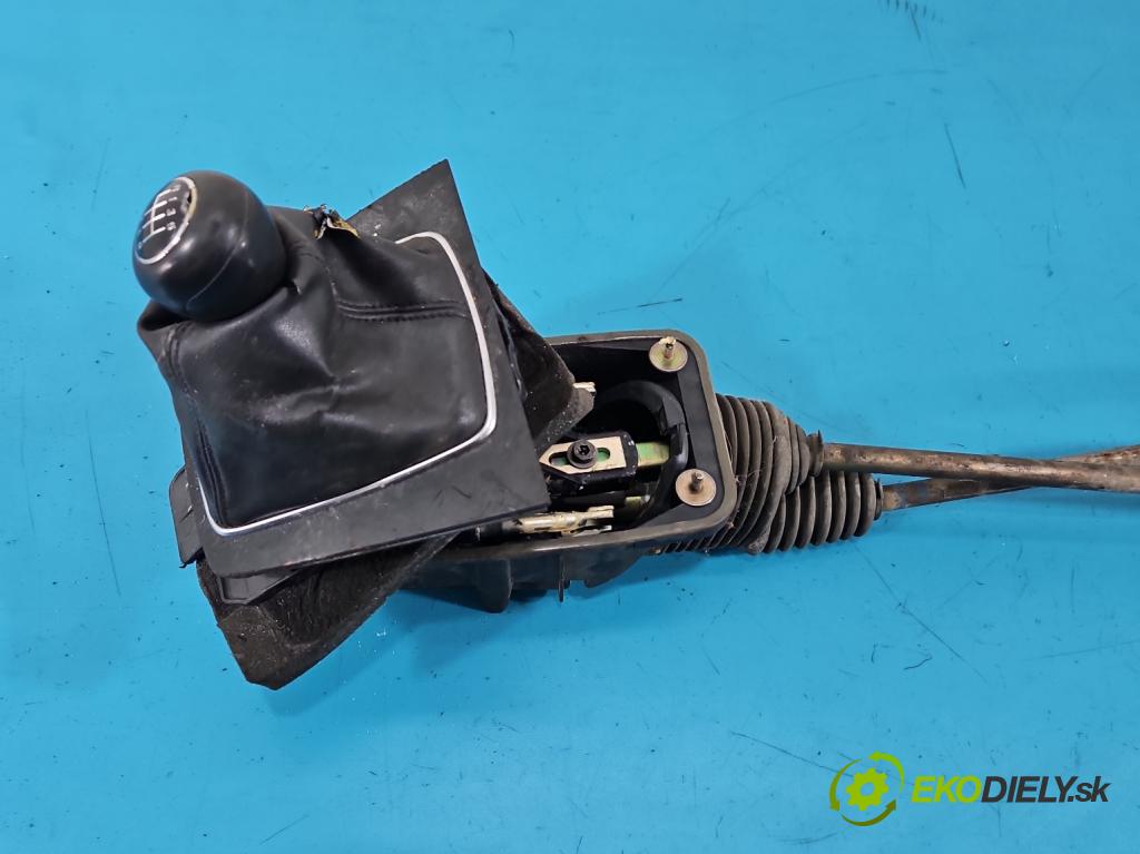 Audi A4 B6 2000-2004 1.9 tdi 131 hp manual 96 kW 1896 cm3 5- kulisa změny stupňová  (Řadicí páka (kulisa) )