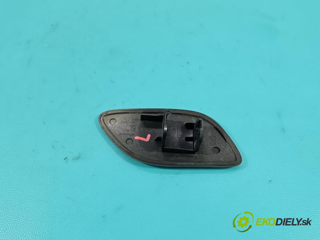 Volvo V70 III 2007-2016 2.0 16V 145 hp manual 107 kW 1999 cm3 5- Zaślepka: ostřikovačů levé 30678624