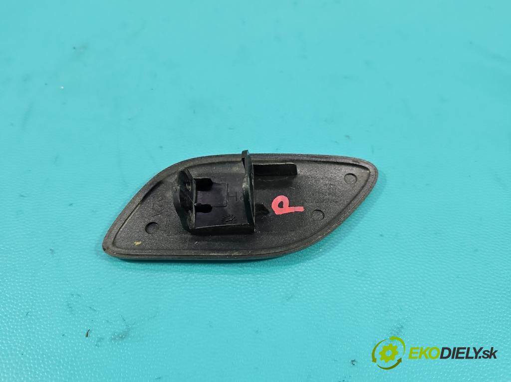 Volvo V70 III 2007-2016 2.0 16V 145 hp manual 107 kW 1999 cm3 5- Zaślepka: ostřikovačů pravé 30678625