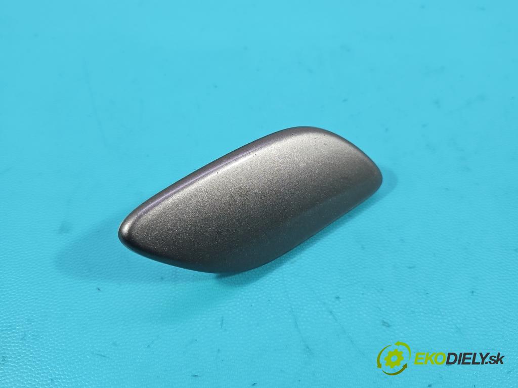 Volvo V70 III 2007-2016 2.0 16V 145 hp manual 107 kW 1999 cm3 5- Zaślepka: ostřikovačů pravé 30678625