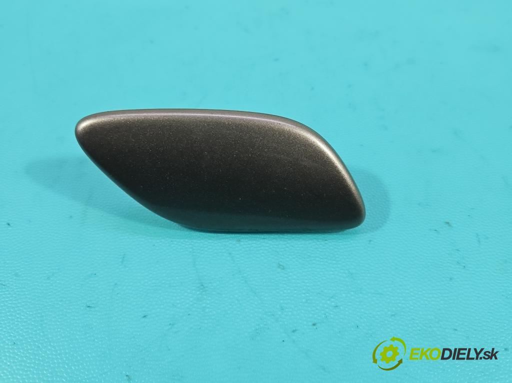 Volvo V70 III 2007-2016 2.0 16V 145 hp manual 107 kW 1999 cm3 5- Zaślepka: ostřikovačů pravé 30678625