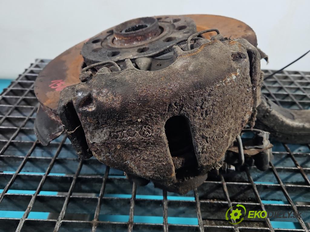 Audi A4 B6 2000-2004 1.9 tdi 131 hp manual 96 kW 1896 cm3 5- brzdič přední pravý  (Klika dveří ostatní)