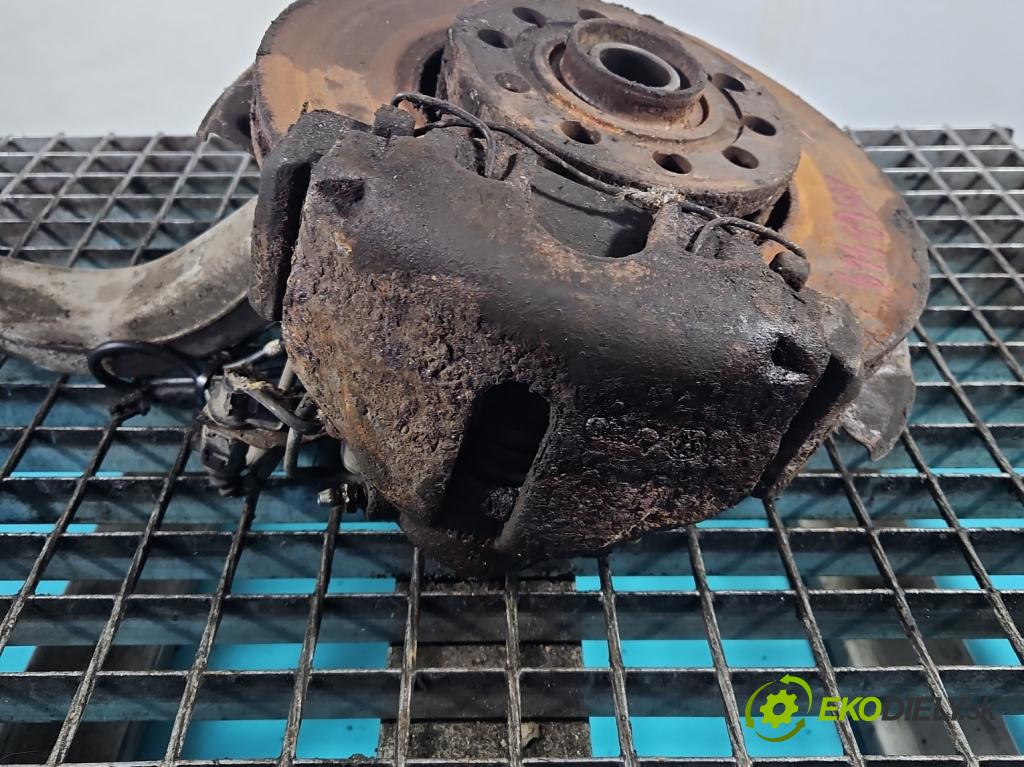 Audi A4 B6 2000-2004 1.9 tdi 131 HP manual 96 kW 1896 cm3 5- brzdič predné ľavý  (Kľučka dverí ostatné)