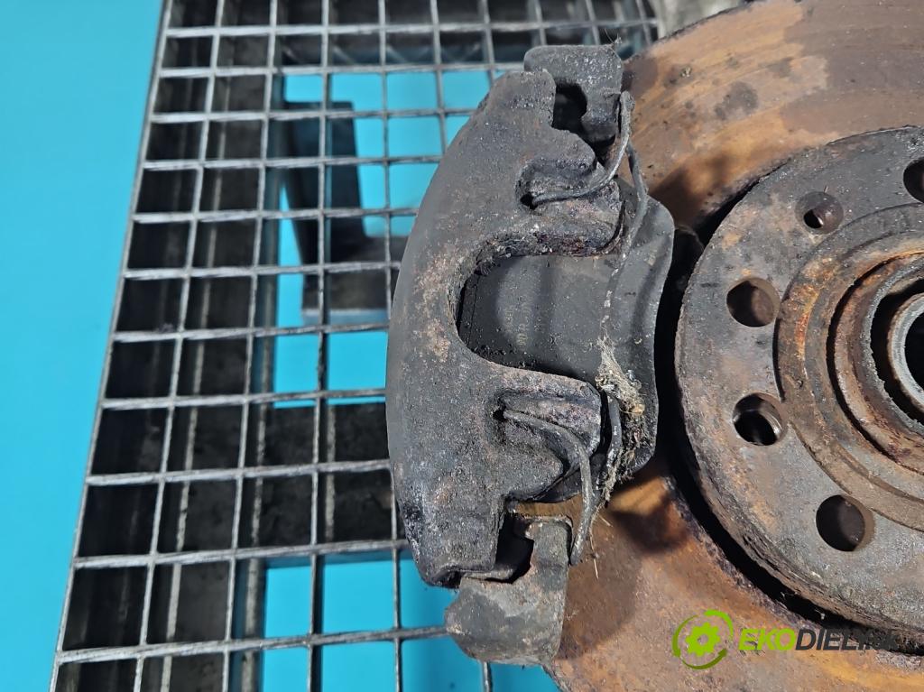 Audi A4 B6 2000-2004 1.9 tdi 131 HP manual 96 kW 1896 cm3 5- brzdič predné ľavý  (Kľučka dverí ostatné)