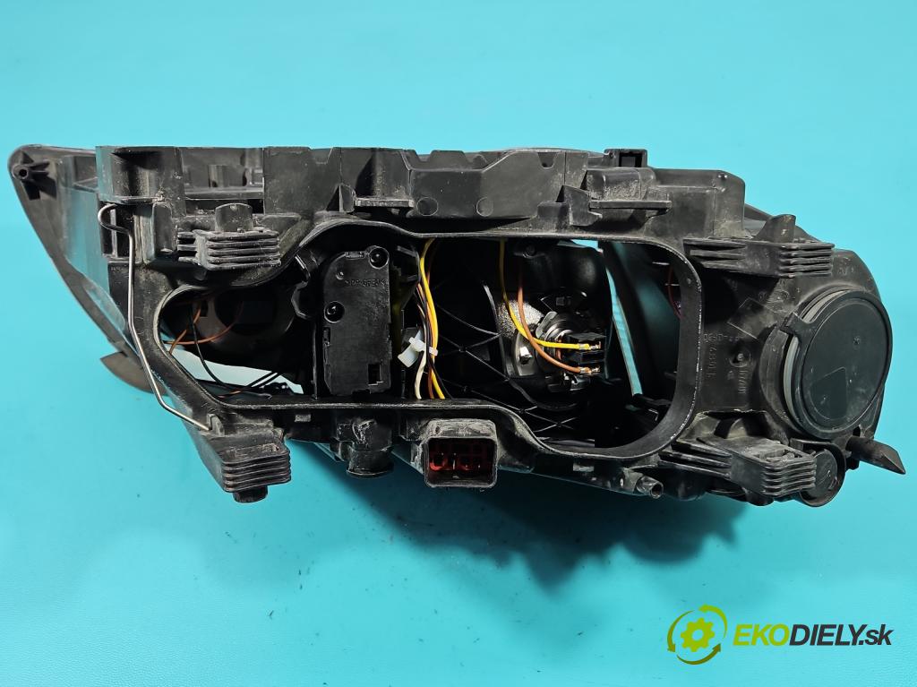 Volvo V70 III 2007-2016 2.0 16V 145 HP manual 107 kW 1999 cm3 5- Reflektor: ľavý 31214351 (Kľučka dverí ostatné)