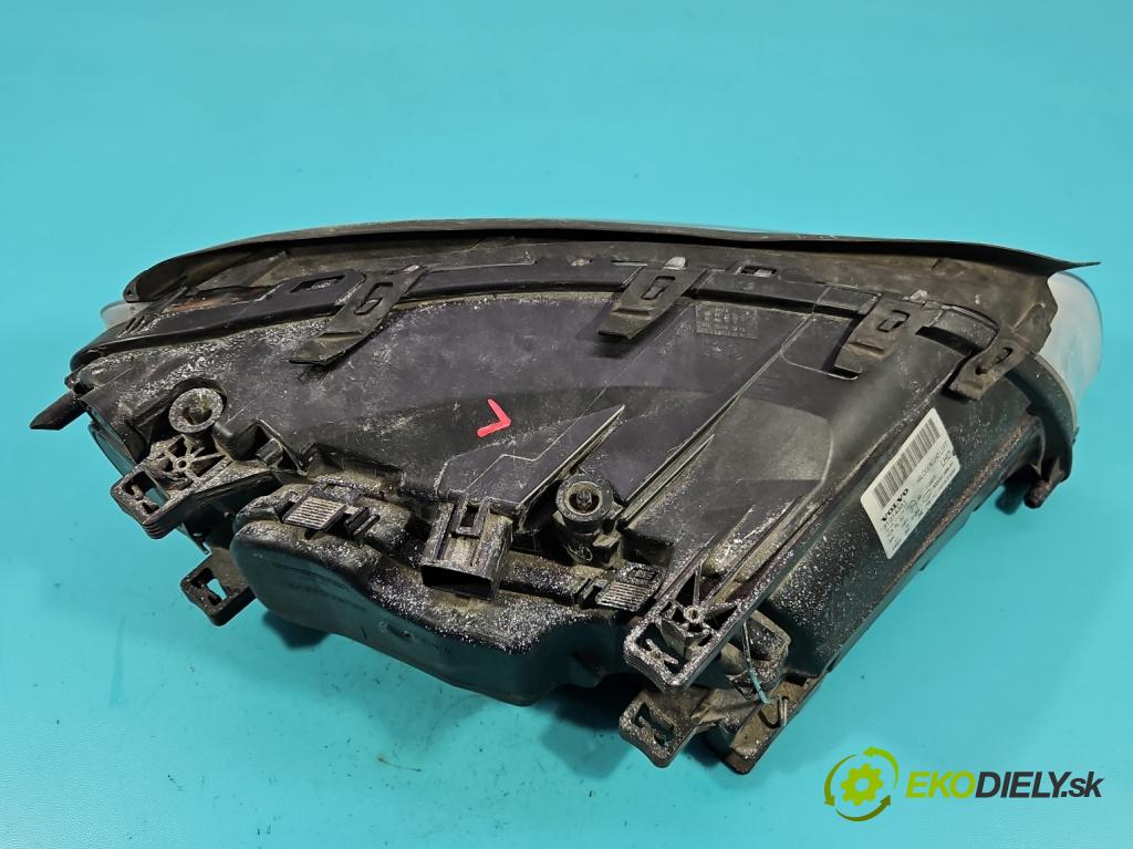 Volvo V70 III 2007-2016 2.0 16V 145 HP manual 107 kW 1999 cm3 5- Reflektor: ľavý 31214351 (Kľučka dverí ostatné)