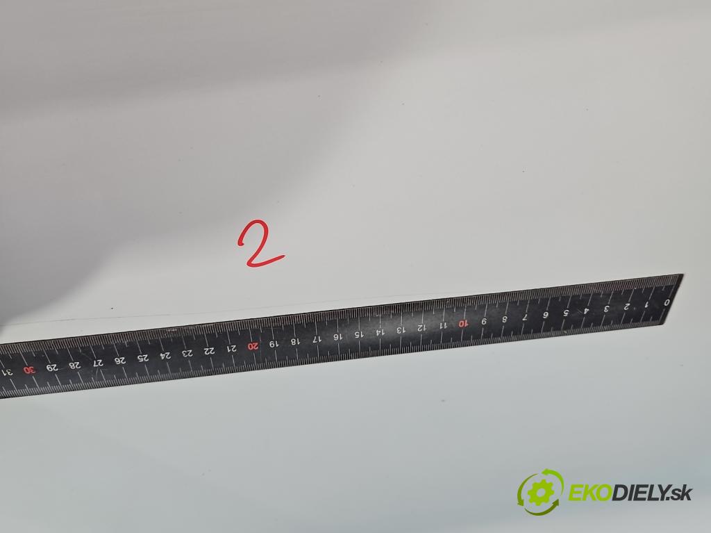 Skoda Octavia IV 2019- 2.0 TDI 116 HP manual 85 kW 1968 cm3 5- dvere predné ľavé  (Kľučka dverí ostatné)